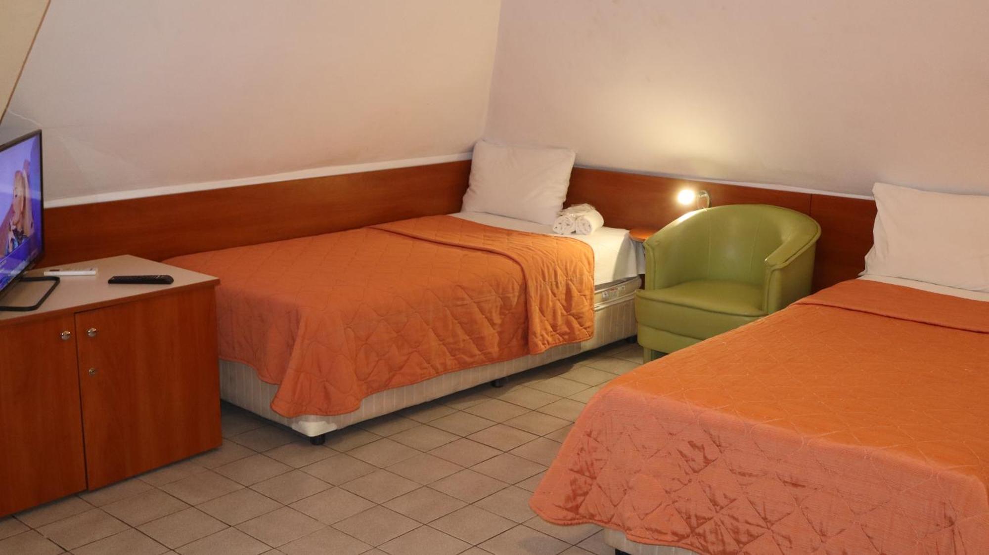 Hotel Palitra Warna Exterior foto