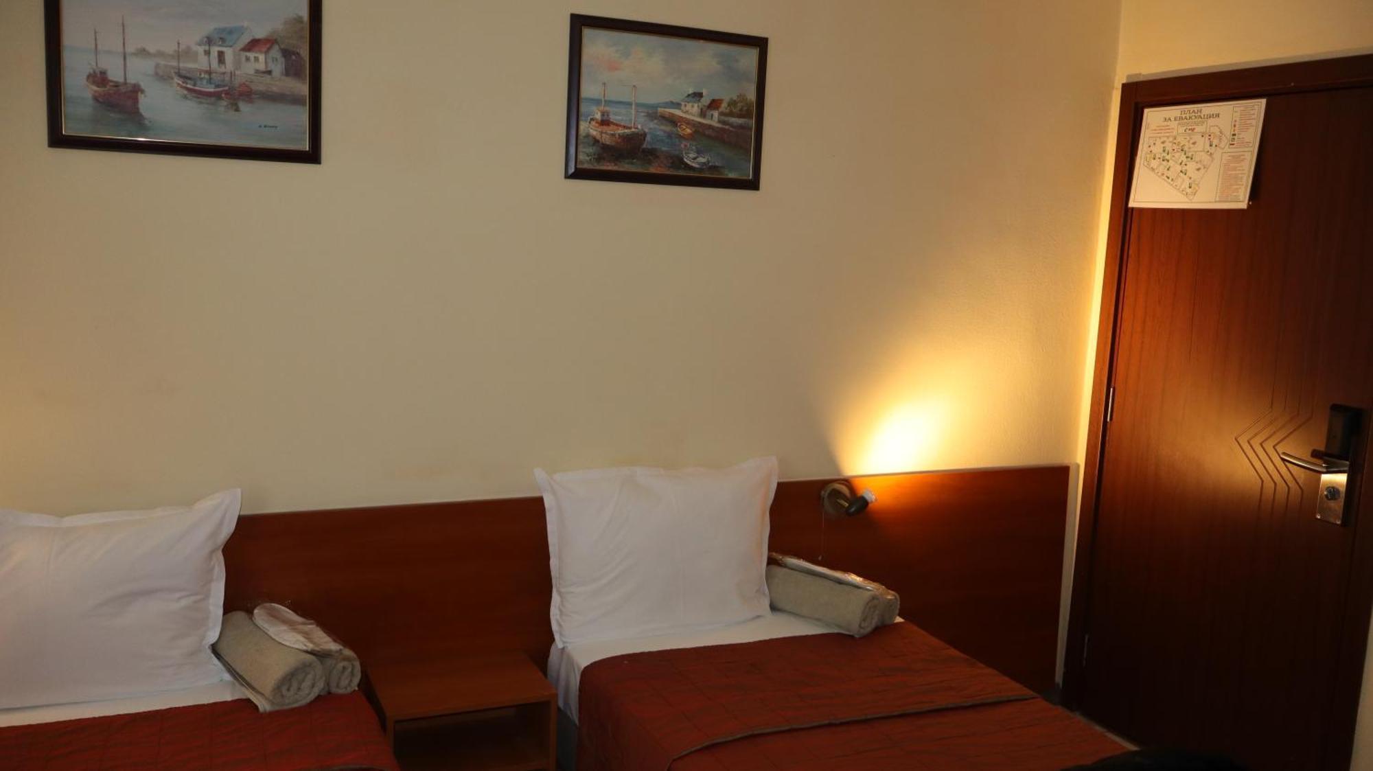 Hotel Palitra Warna Exterior foto