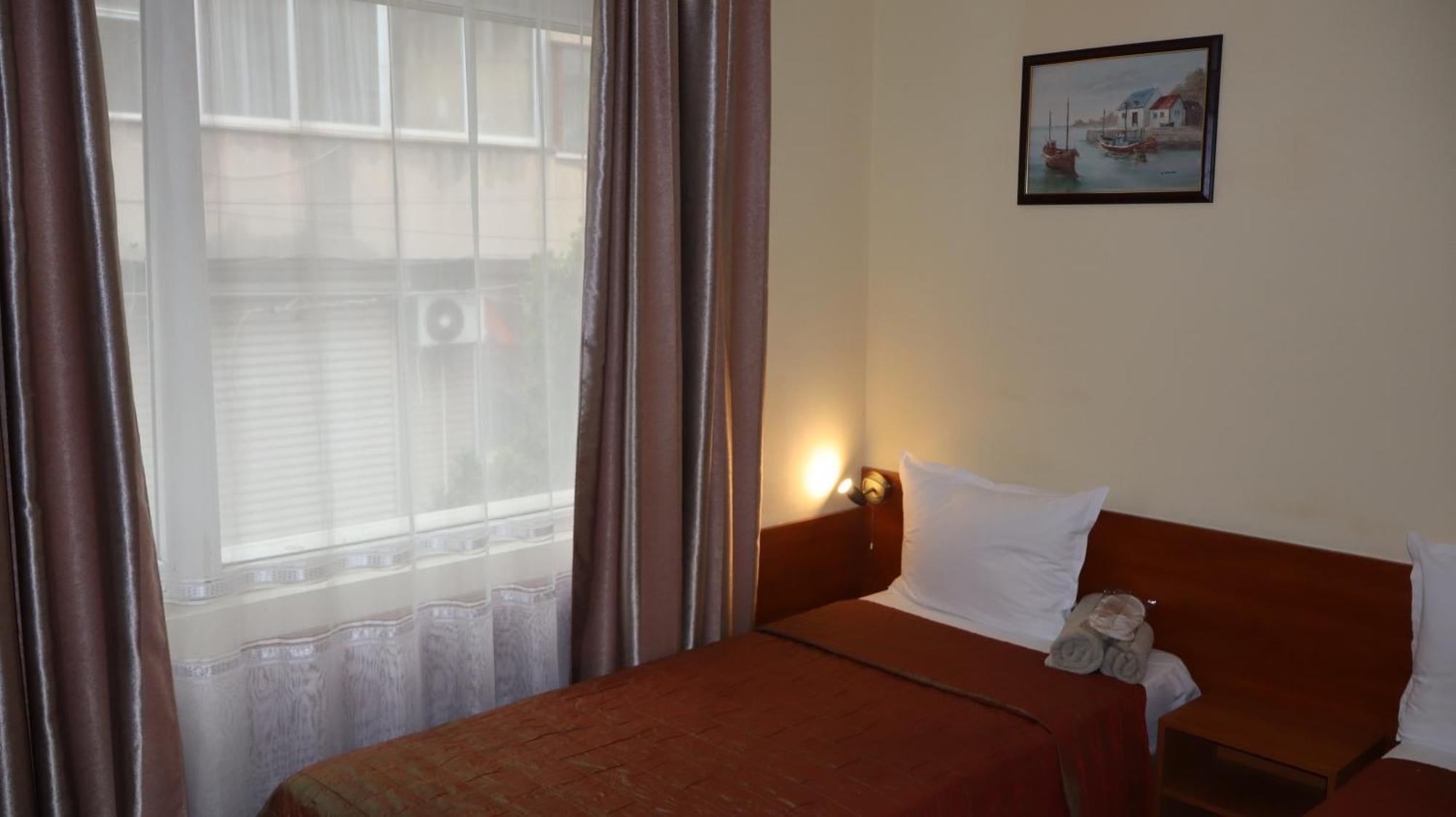 Hotel Palitra Warna Exterior foto