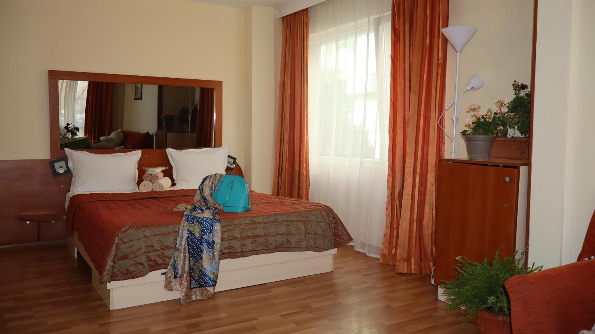 Hotel Palitra Warna Exterior foto
