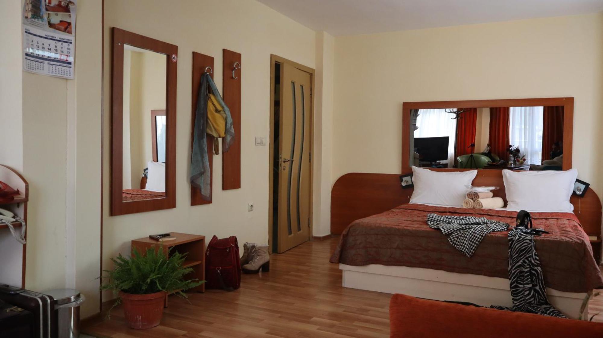 Hotel Palitra Warna Exterior foto