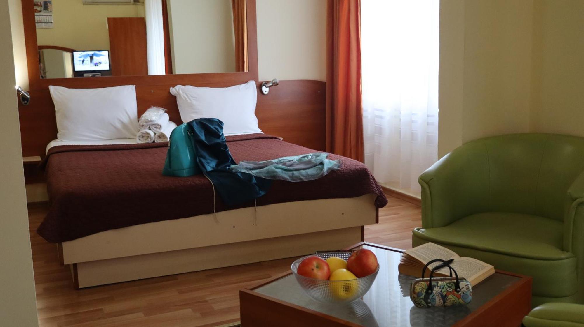 Hotel Palitra Warna Exterior foto